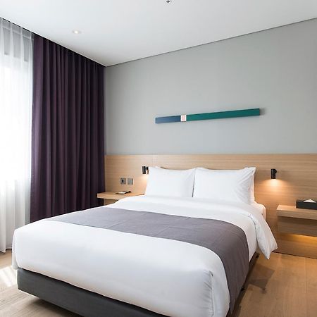 Alex 72 Hotel Suwon Buitenkant foto