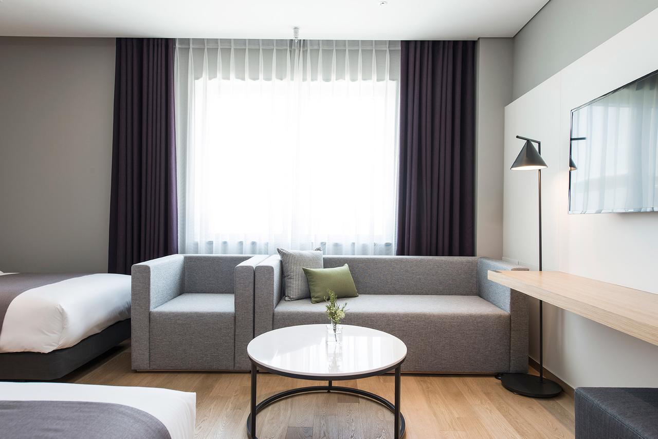 Alex 72 Hotel Suwon Buitenkant foto